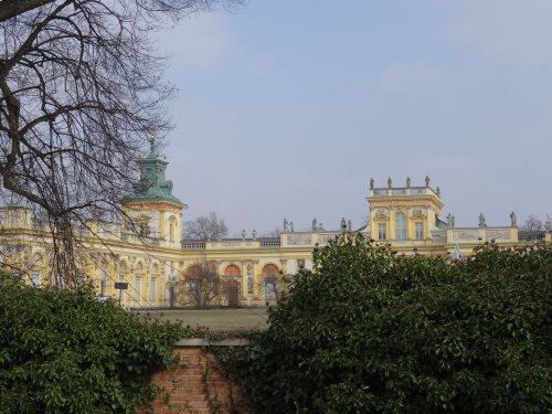 Otwarty park, zamknięty pałac