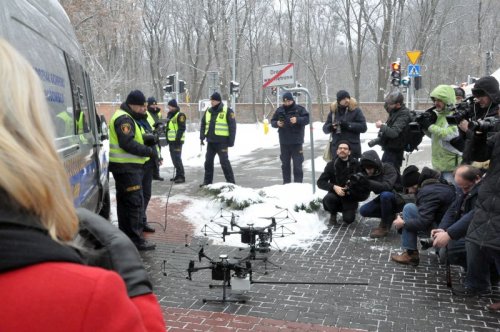 Walka Straży Miejskiej ze smogiem. Otrzymali nowoczesne drony