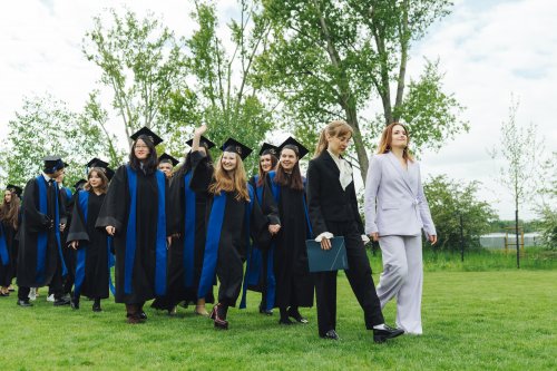 Akademeia High School z potrójnym sukcesem. Warszawska szkoła dołącza do światowej czołówki edukacji
