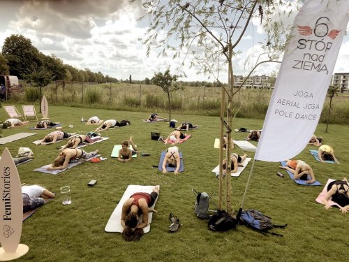 JOGA pod chmurką